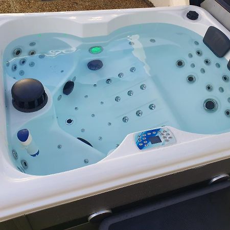 L Embrun Jacuzzi Villa Saint-Malo Luaran gambar