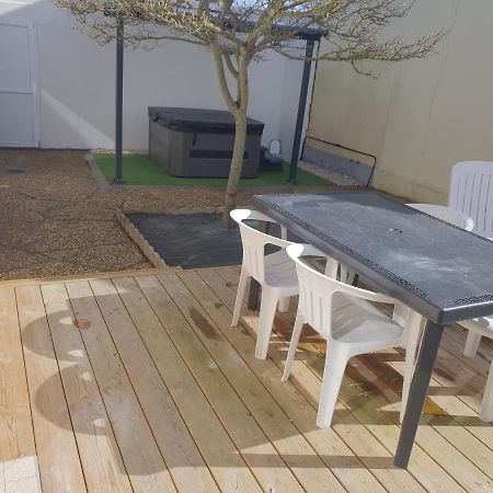 L Embrun Jacuzzi Villa Saint-Malo Luaran gambar
