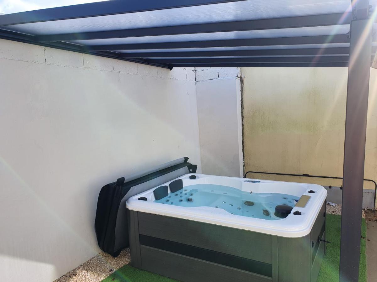 L Embrun Jacuzzi Villa Saint-Malo Luaran gambar